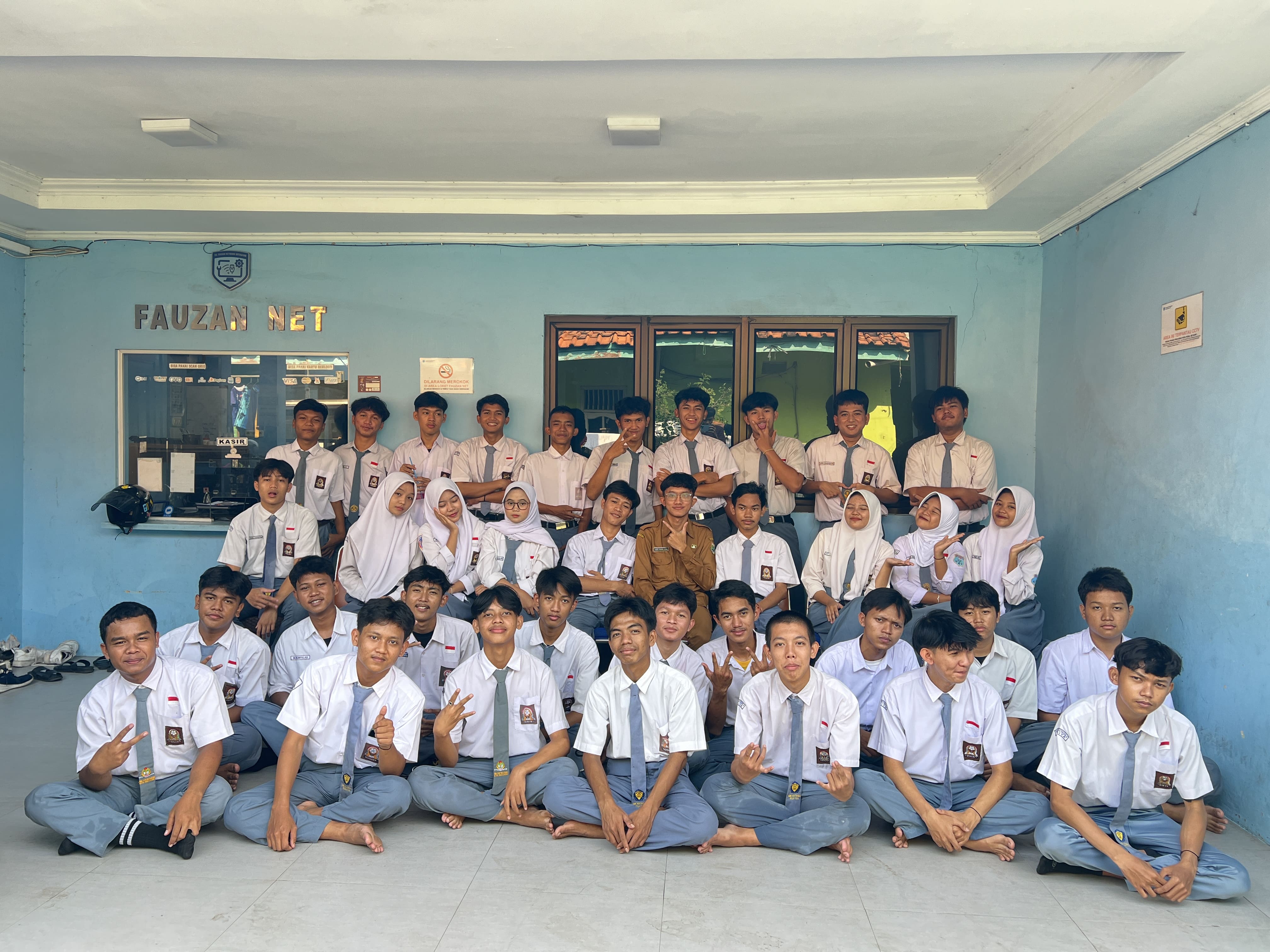 Komunitas dan layanan Fauzan Net
